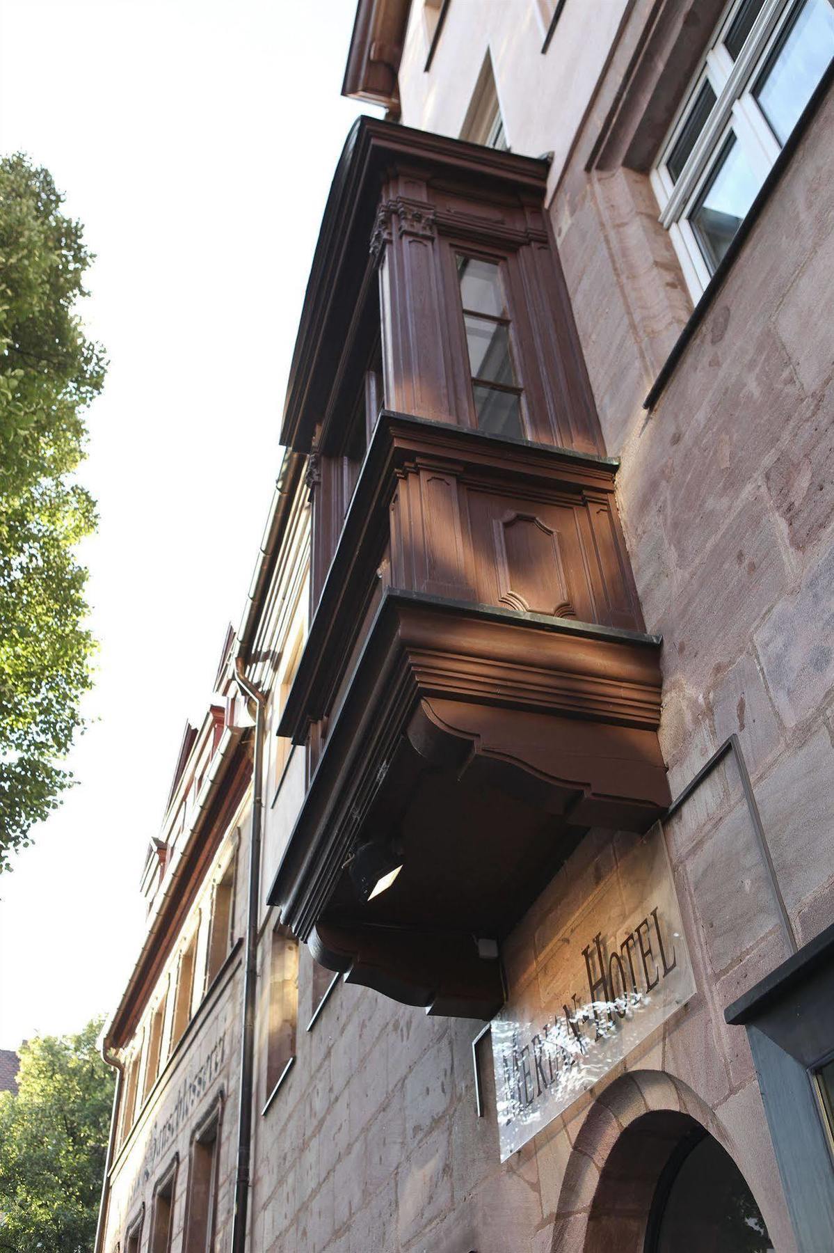 Hauser Boutique 3*